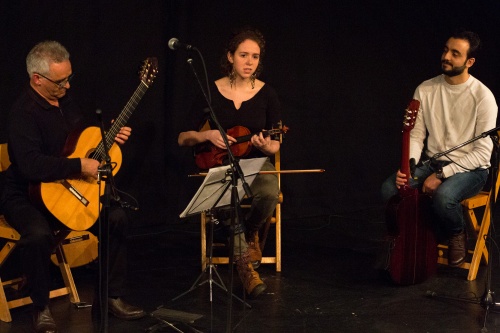 Zoom-In Sadegh Moazzen - Gitarre, Irina Rath - Violine, Eiad Eissa - Gitarre