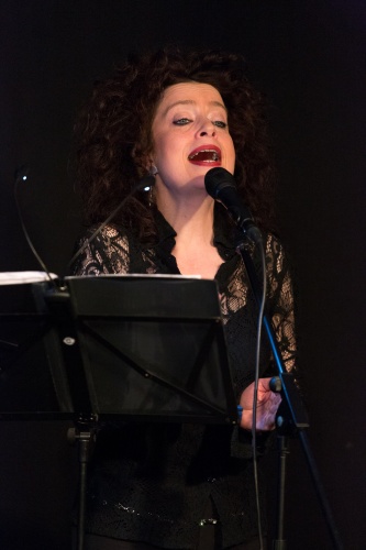 Sabine Kuehnrich (Gesang)