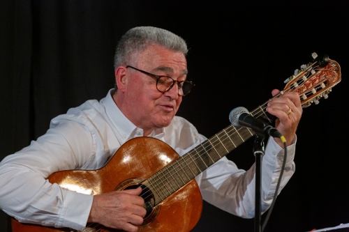 Manuel Salvador da Silva Campos - Gitarre und Gesang-6