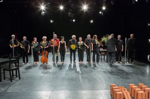 Blumen fuer die Akteure