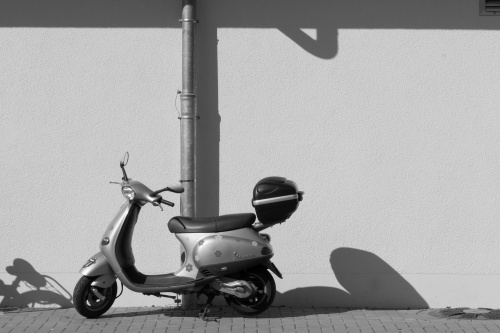 Schattenspiel mit Moped