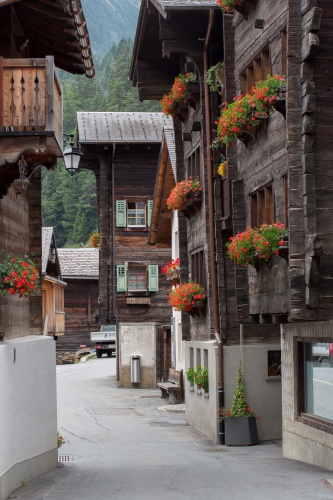 Vergrößern Holzhaeuser in Binn