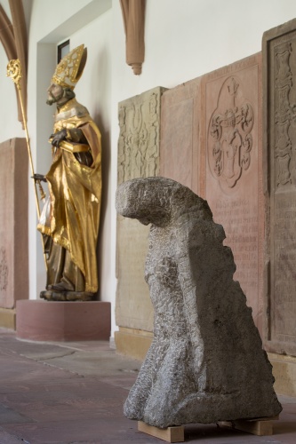 Vergrößern Projekt 11. Durchbohrt