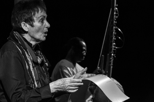 Elisabeth Uloth liest Gedichte von Muepu Muamba