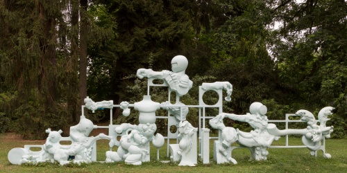 Nadia Naveau Roman Riots