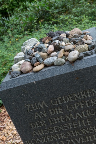 Gedenkstein KZ-Walldorf