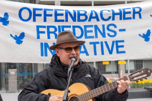Ernst Schwarz bei der Auftaktkundgebung in Offenbach-2